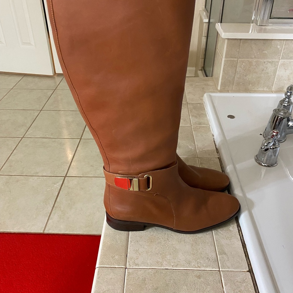 Nine West size 8 leather riding boots